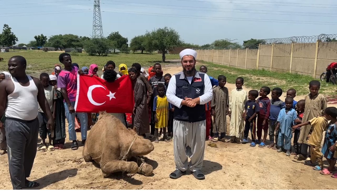 Peygamber efendimiz için deve kesimi yaptık